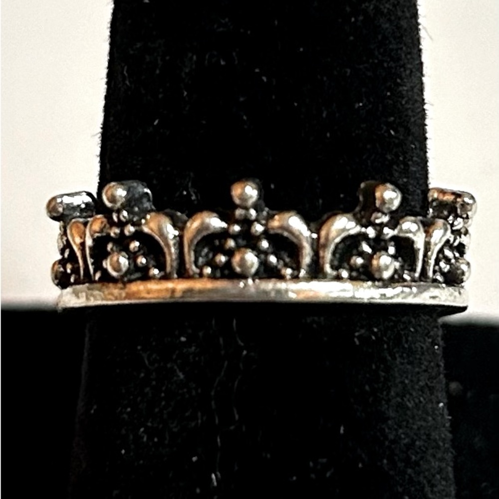 3/$10 Fashion ring size 5